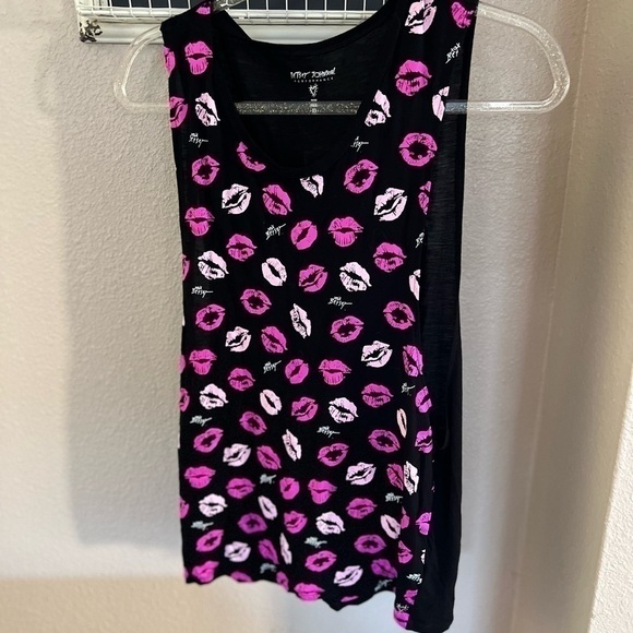 Betsey Johnson Tops - 𝅺BETSEY Johnson performance tank top